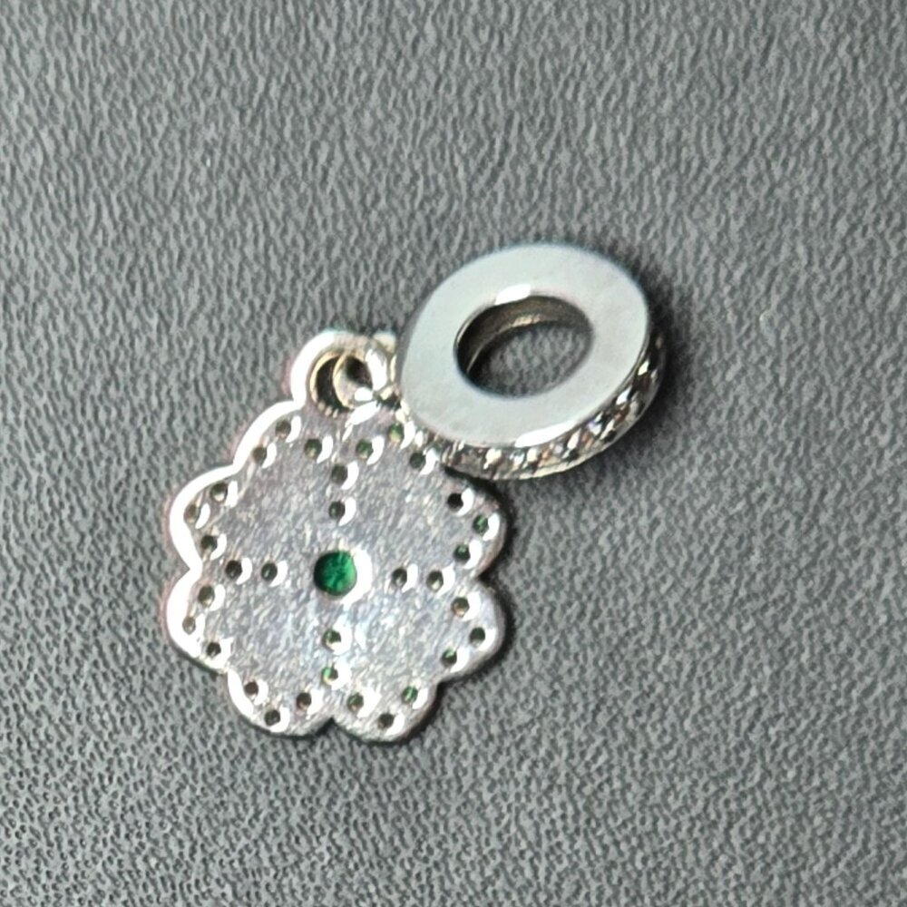 Silver 925 Clover Charm Pendant With Green CZs & Heart Accents - Picture 2 of 4